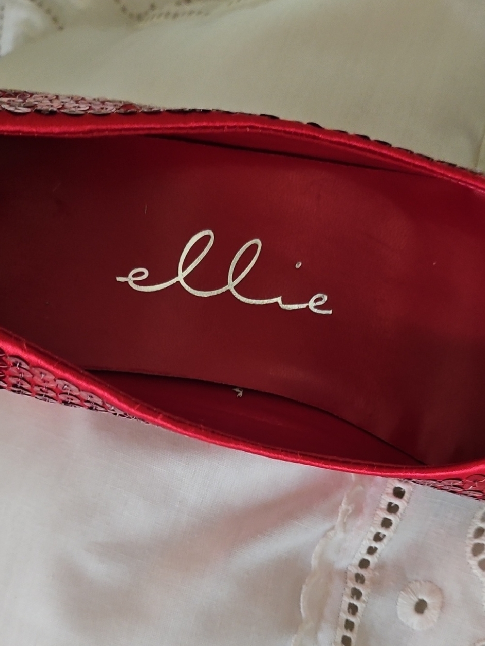 Ellie - Women's Judy (Wizard of Oz) Ruby Sequin Closed Toe Pump - Size 6 - Picture 3 of 4